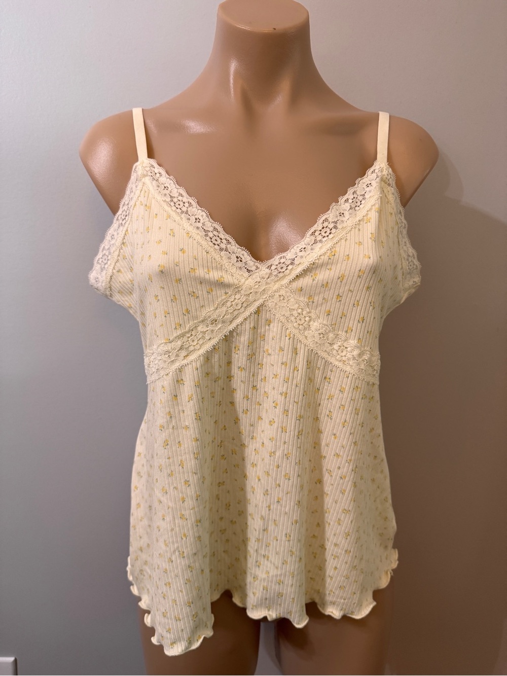 Laura Ashley Micro Floral Lace Tank Top Pajama PJ Yellow Cream Large Ribbed